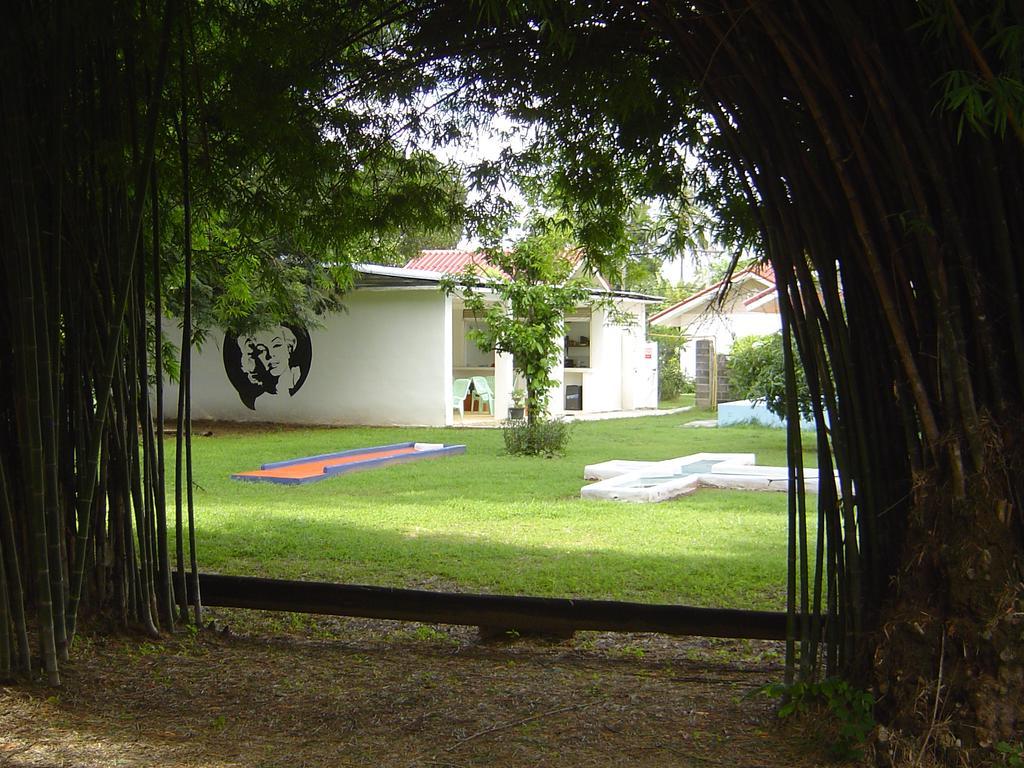 Mini-Golf **** & Resort Ubonratcsathani Kültér fotó