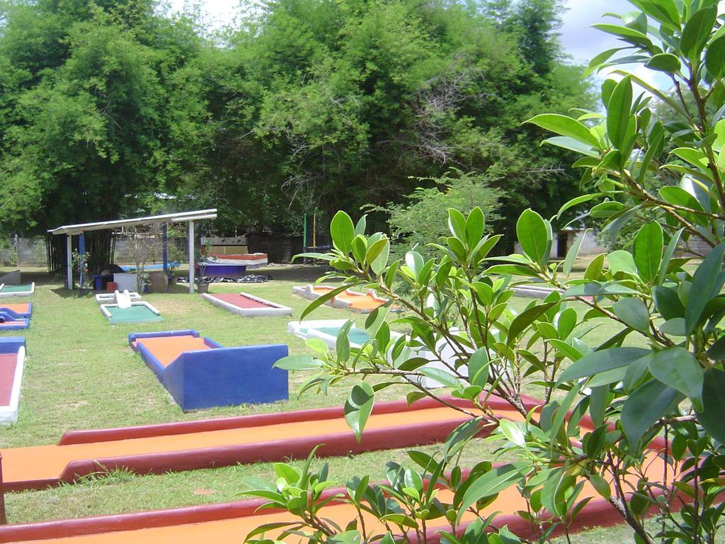 Mini-Golf **** & Resort Ubonratcsathani Kültér fotó