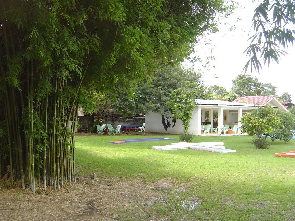 Mini-Golf **** & Resort Ubonratcsathani Kültér fotó
